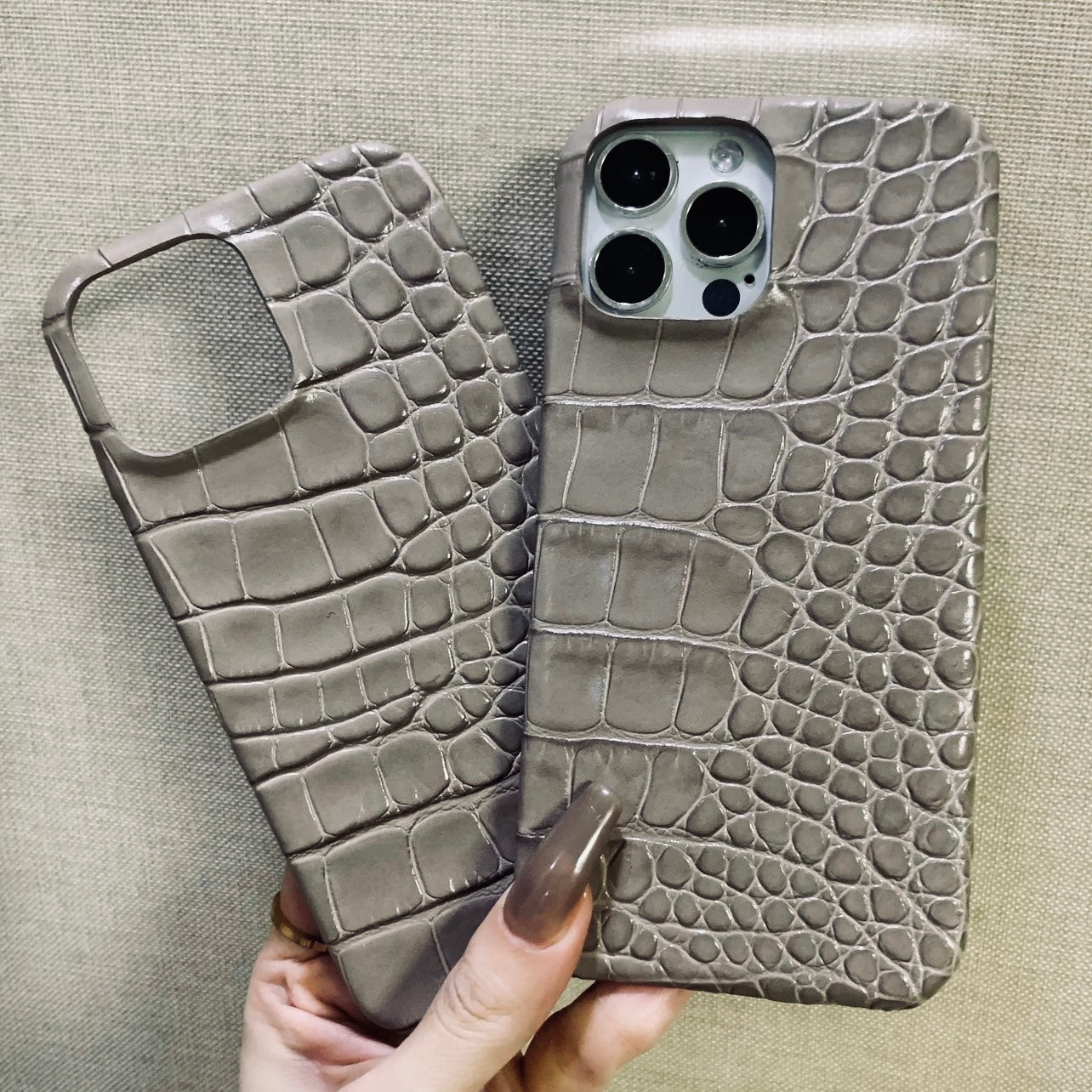 2pcs handmade embossed croc leather phone cases IPhone 15 pro/max